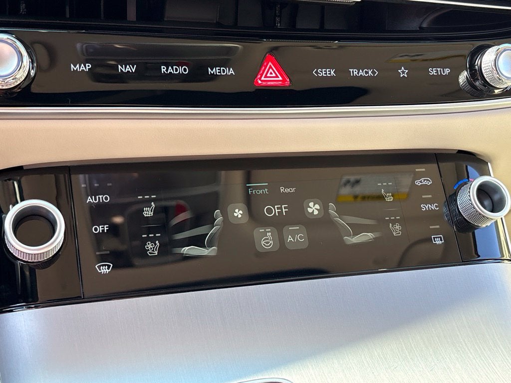 2027 Genesis GV70 2.5T Advanced