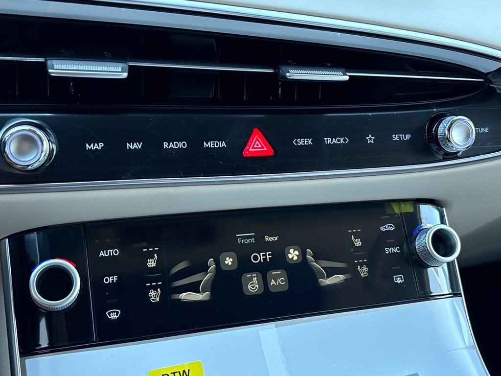 2027 Genesis GV70 2.5T Advanced
