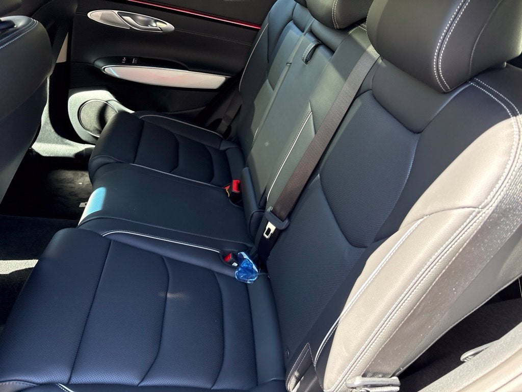 2027 Genesis GV70 2.5T Advanced