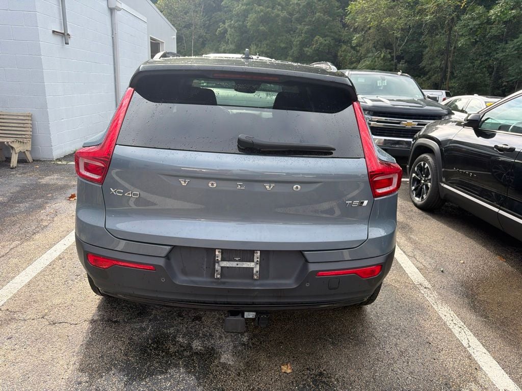 2021 Volvo XC40 R-Design