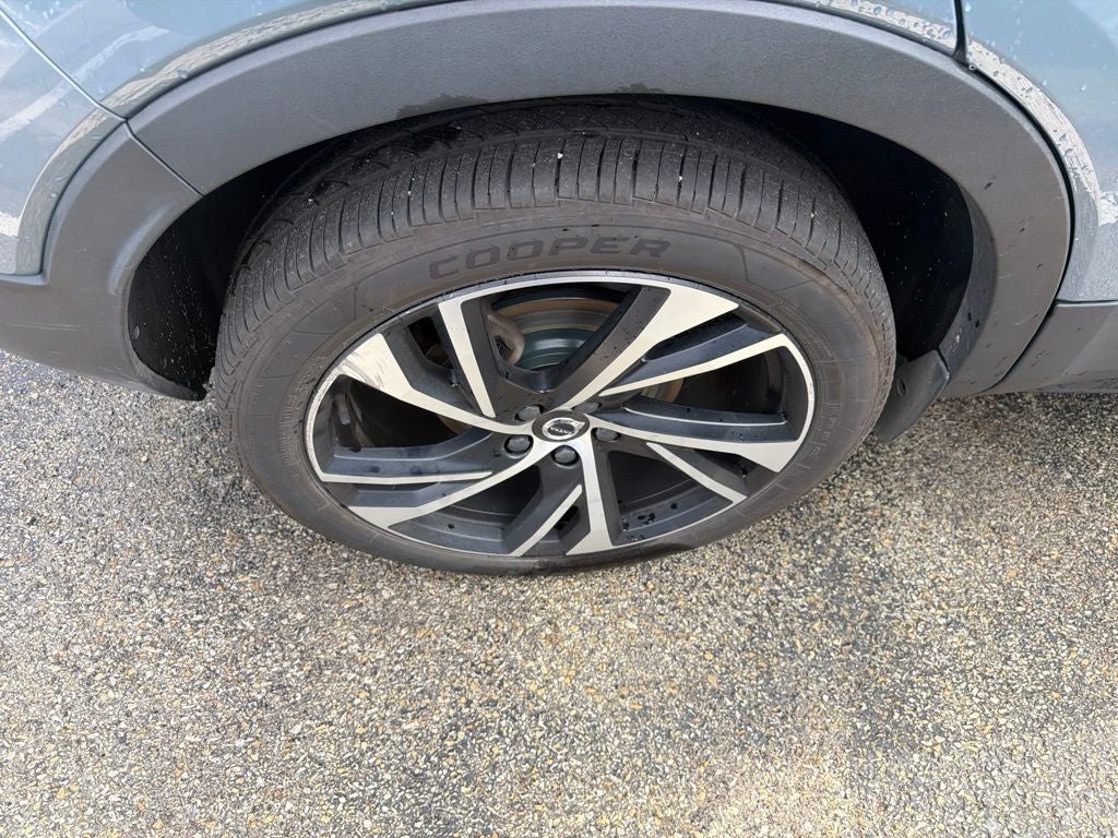 2021 Volvo XC40 R-Design