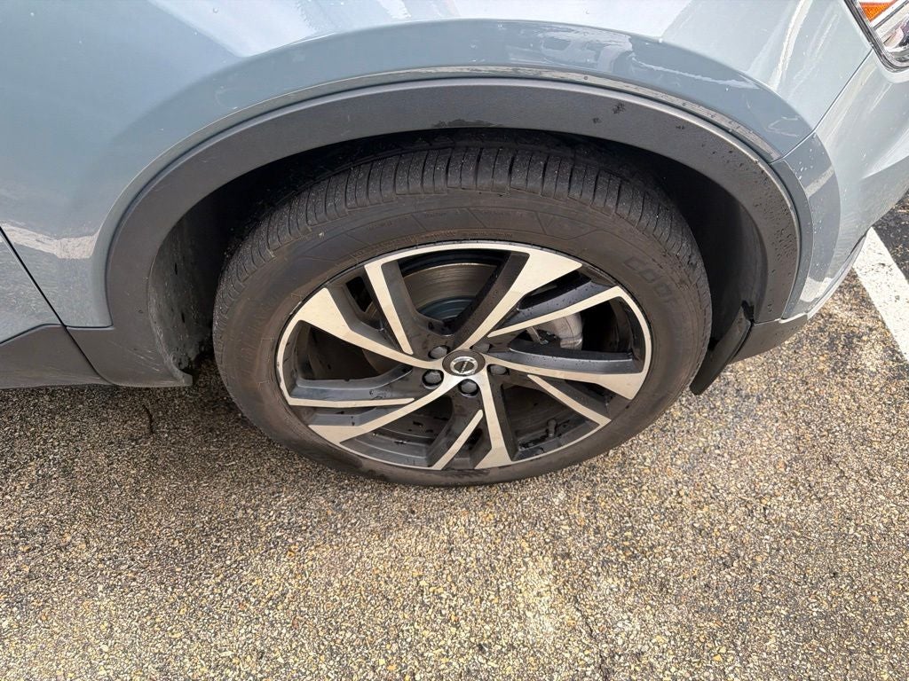 2021 Volvo XC40 R-Design