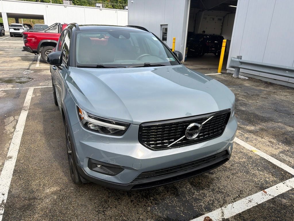 2021 Volvo XC40 R-Design