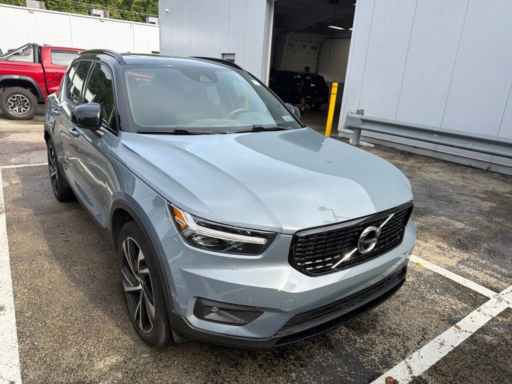 2021 Volvo XC40 R-Design