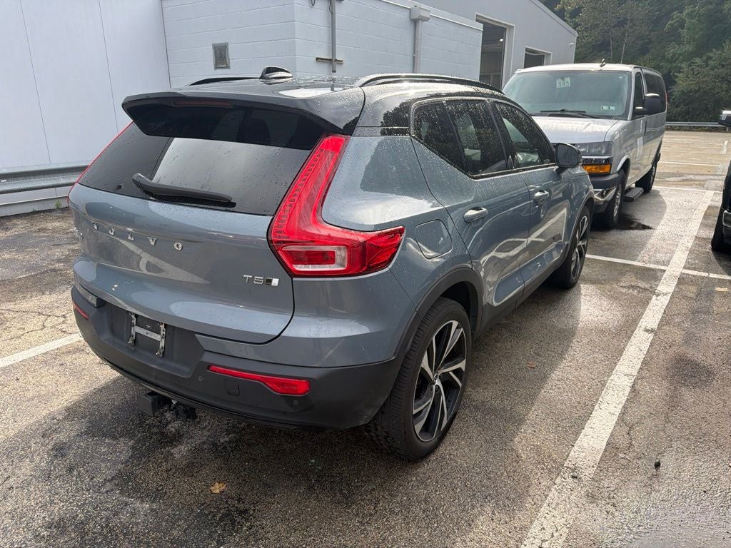 2021 Volvo XC40 R-Design
